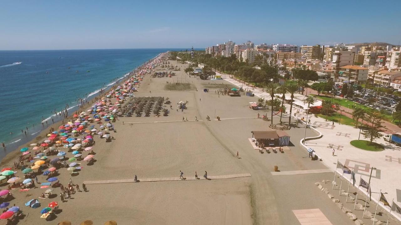 Deluxe Palace - Alojamientos La Torre Torre Del Mar Buitenkant foto